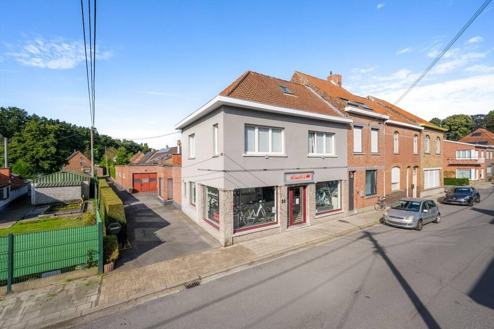 Handelszaak te  koop in Harelbeke 8530 350000.00€ 3 slaapkamers 258.00m² - Zoekertje 236830