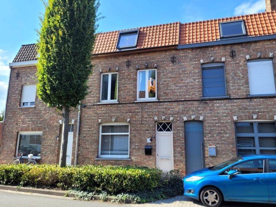 Huis te  koop in Sint-Kruis 8310 329000.00€ 4 slaapkamers m² - Zoekertje 236784