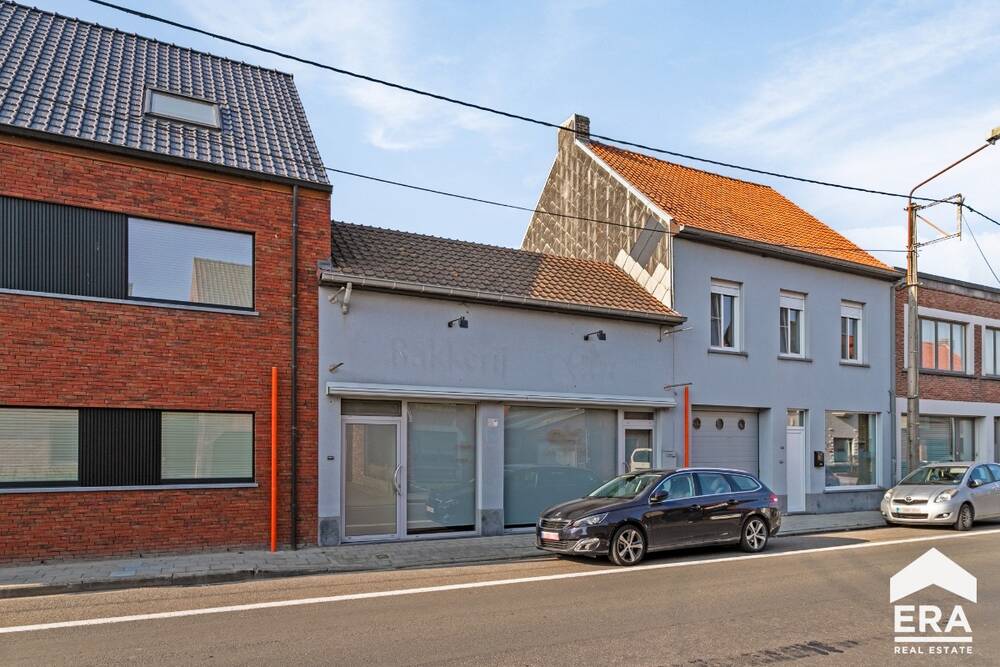 Handelszaak te  koop in Zwevezele 8750 158000.00€ 0 slaapkamers 200.00m² - Zoekertje 239033