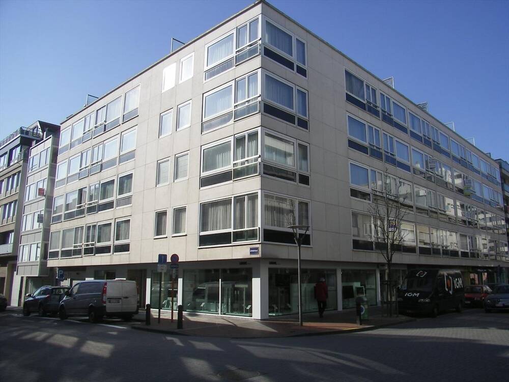 Parking & garage te  huur in Knokke 8300 1800.00€  slaapkamers m² - Zoekertje 239056