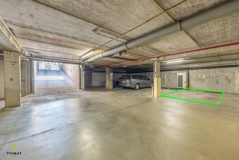 Parking & garage te  huur in Zwevegem 8550 60.00€  slaapkamers m² - Zoekertje 238862