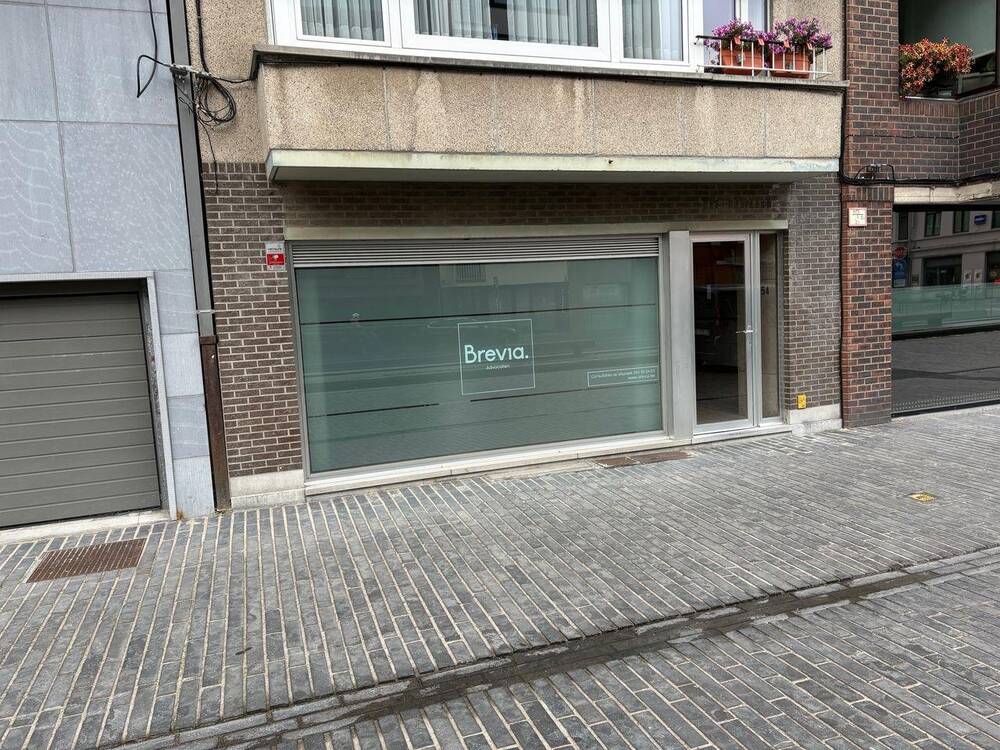 Handelszaak te  huur in Oostende 8400 990.00€  slaapkamers 0.00m² - Zoekertje 238011