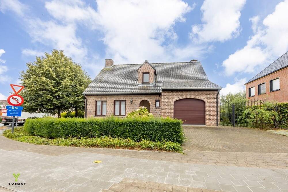 Huis te  huur in Zwevegem 8550 980.00€ 4 slaapkamers 188.00m² - Zoekertje 240336