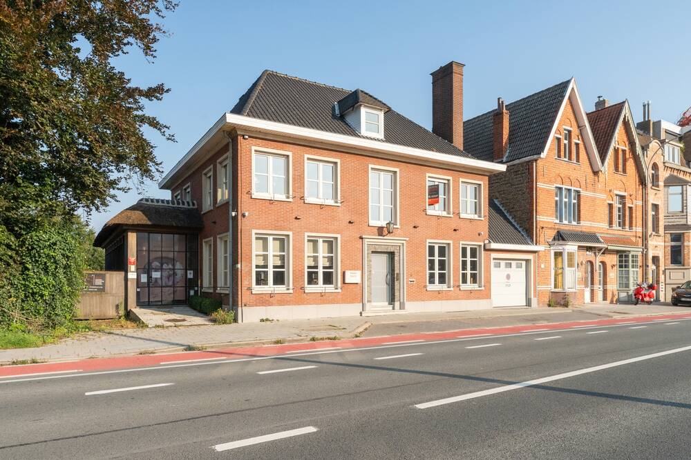 Herenhuis te  koop in Brugge 8000 998000.00€ 4 slaapkamers 401.00m² - Zoekertje 242373