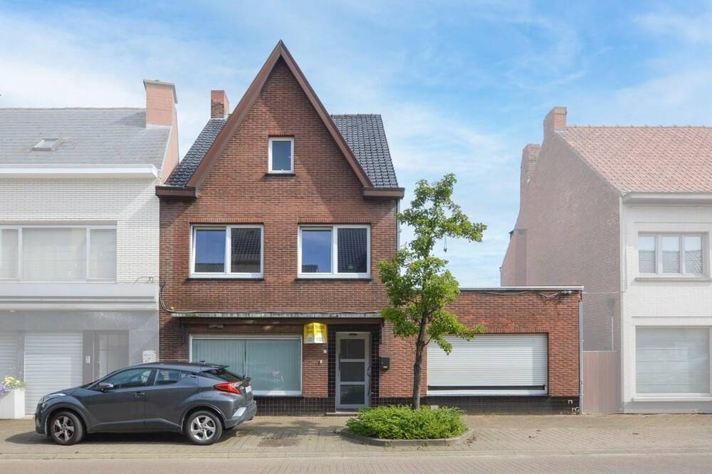 Grond te  koop in Ichtegem 8480 165000.00€ 4 slaapkamers m² - Zoekertje 244159