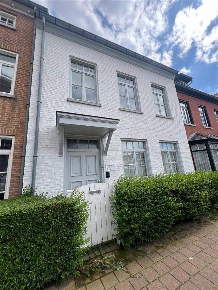 Huis te  koop in Heist-aan-Zee 8301 545000.00€ 3 slaapkamers m² - Zoekertje 245021