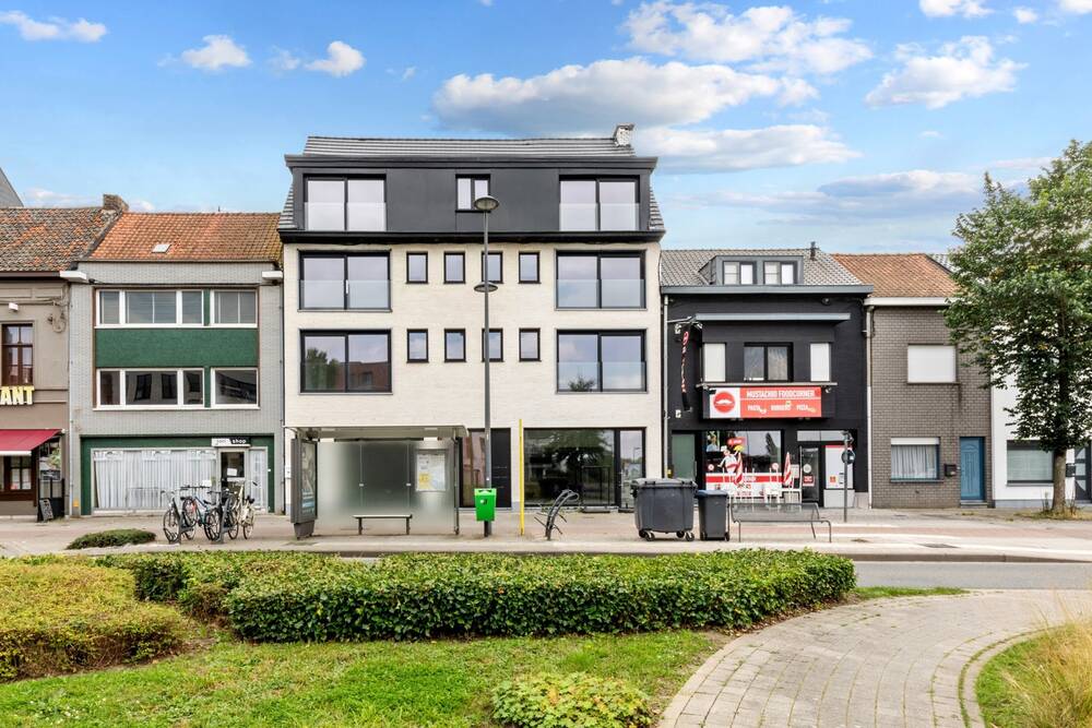 Handelszaak te  koop in Harelbeke 8530 485000.00€  slaapkamers 280.00m² - Zoekertje 245776