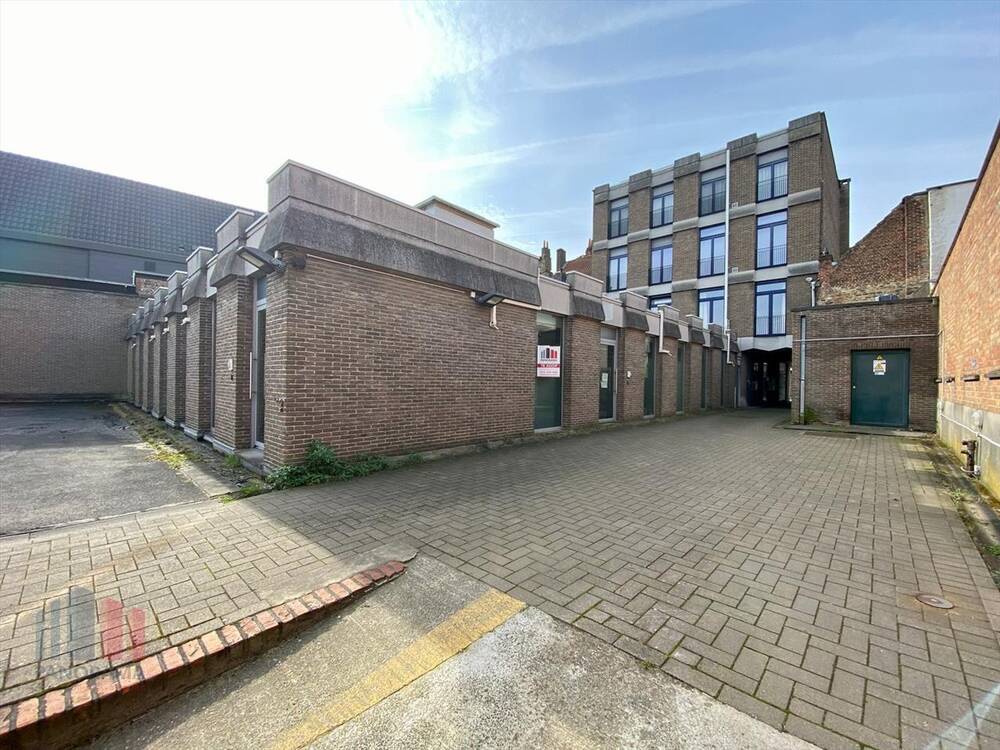 Handelszaak te  koop in Brugge 8000 280000.00€  slaapkamers 370.00m² - Zoekertje 250403