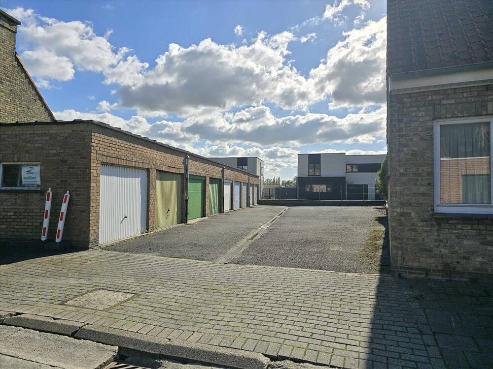 Parking & garage te  koop in Nieuwpoort 8620 50000.00€  slaapkamers m² - Zoekertje 252167