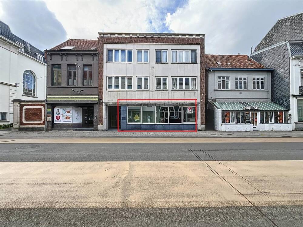 Handelszaak te  huur in Kortrijk 8500 3700.00€  slaapkamers 0.00m² - Zoekertje 252946