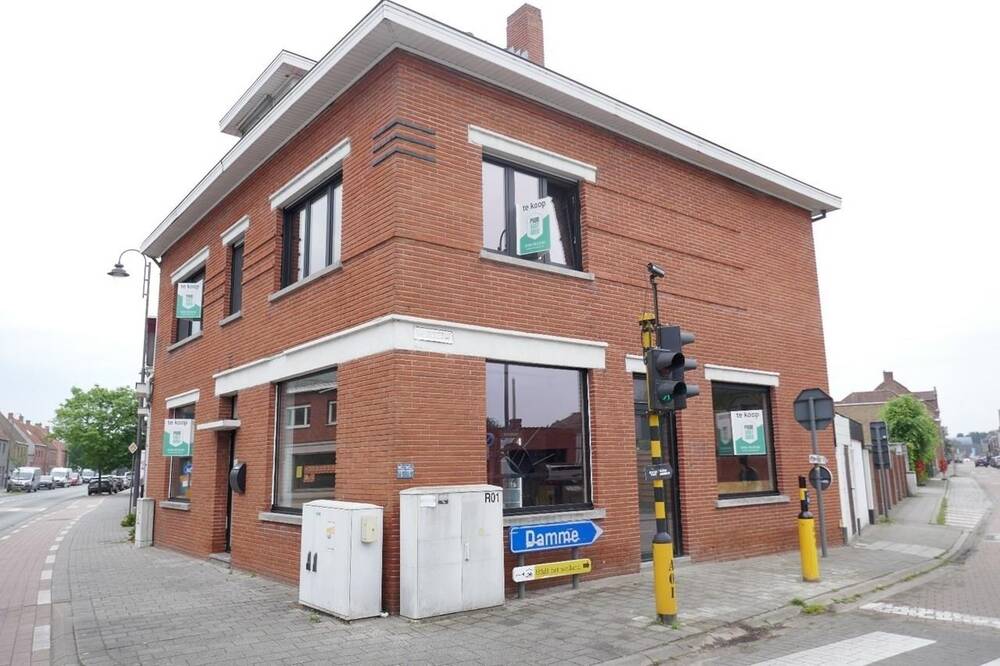 Huis te  koop in Damme 8340 399000.00€  slaapkamers 300.00m² - Zoekertje 255149