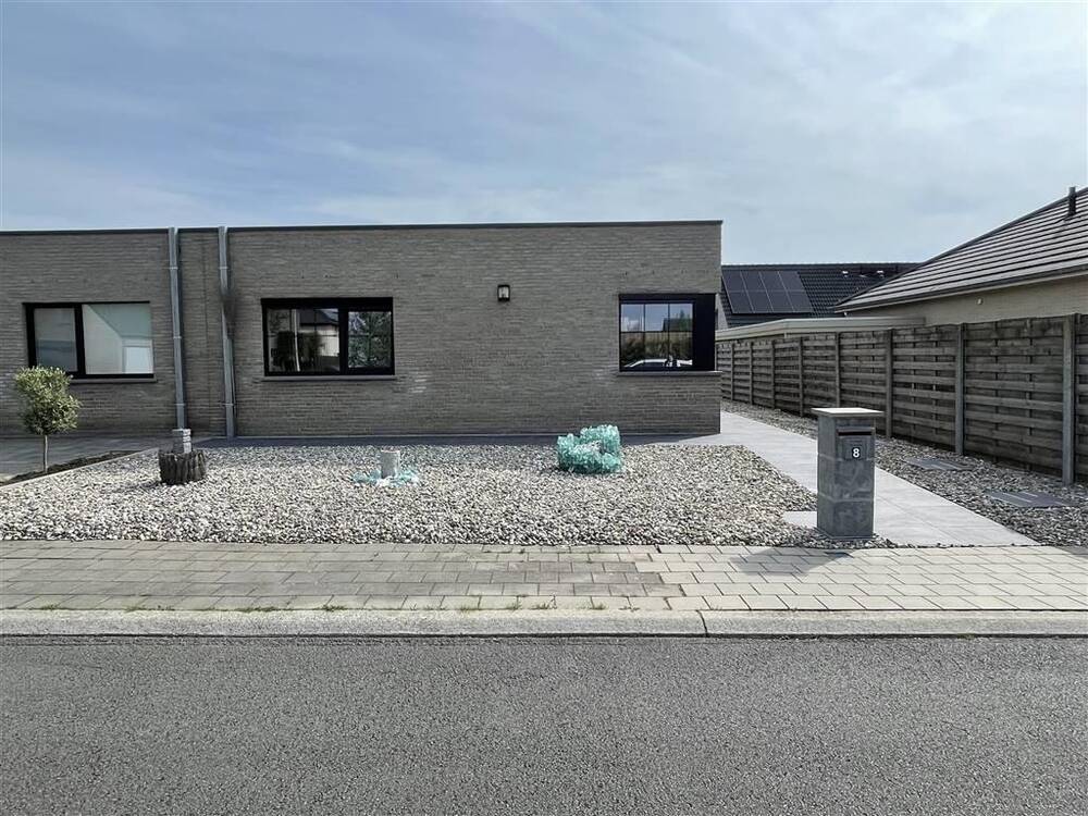 Bungalow te  koop in Roeselare 8800 299000.00€ 2 slaapkamers 100.00m² - Zoekertje 254011