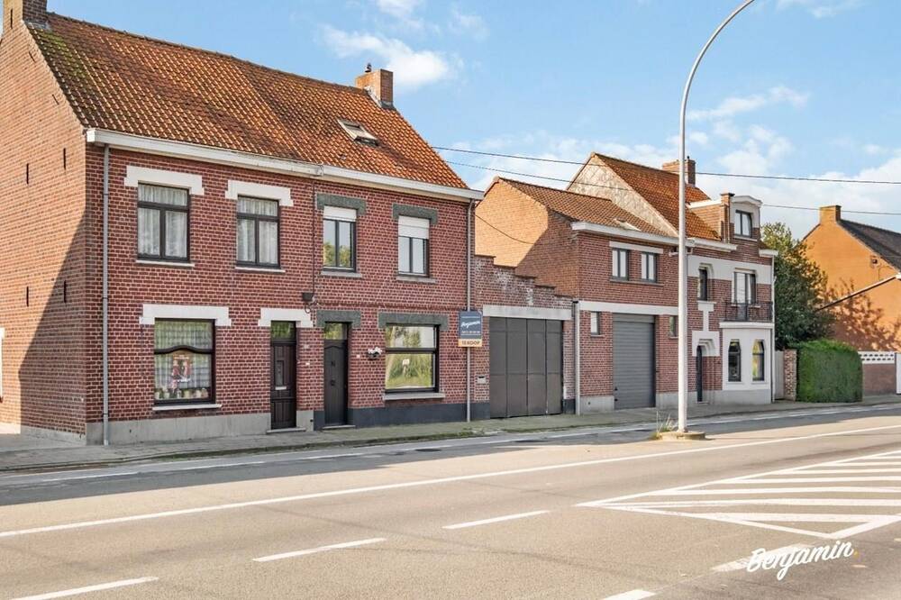 Huis te  koop in Hollebeke 8902 290000.00€ 4 slaapkamers 284.00m² - Zoekertje 254911