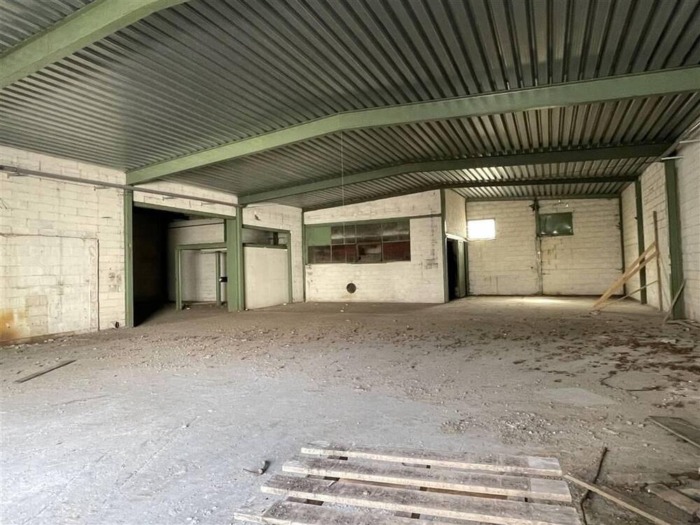 Handelszaak te  koop in Wevelgem 8560 575000.00€  slaapkamers 770.00m² - Zoekertje 254216