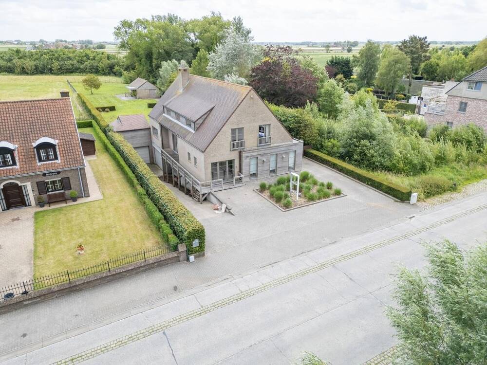 Huis te  koop in De Haan 8420 995000.00€ 4 slaapkamers 568.00m² - Zoekertje 255830