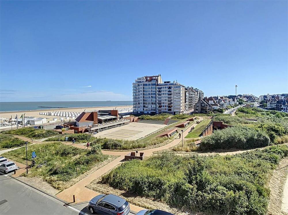 Parking & garage te  huur in Heist-aan-Zee 8301 130.00€  slaapkamers m² - Zoekertje 255938