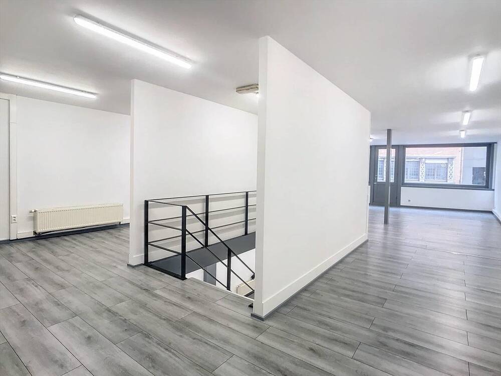 Handelszaak te  huur in Kortrijk 8500 995.00€  slaapkamers 0.00m² - Zoekertje 256499