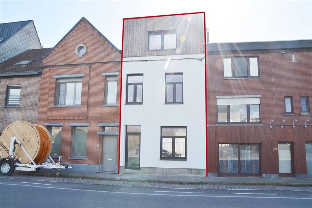 Huis te  koop in Wevelgem 8560 274000.00€ 3 slaapkamers 130.00m² - Zoekertje 257581