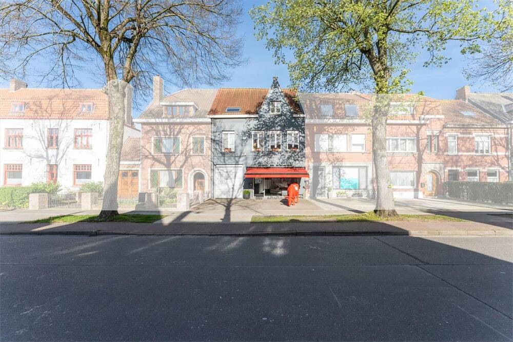 Handelszaak te  koop in Brugge 8000 895000.00€ 5 slaapkamers 362.00m² - Zoekertje 257584