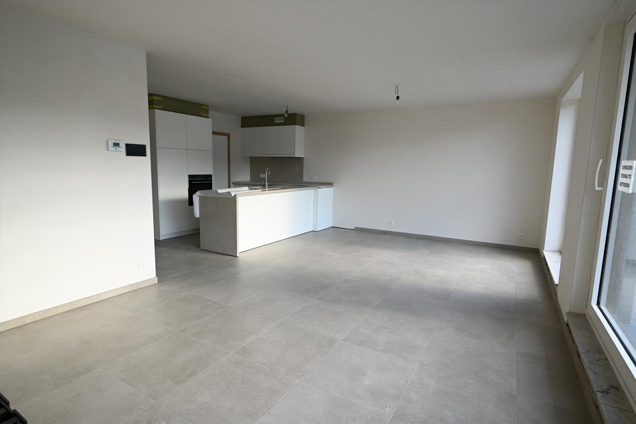 Appartement te  huur in Sint-Kruis 8310 1250.00€ 3 slaapkamers m² - Zoekertje 256967