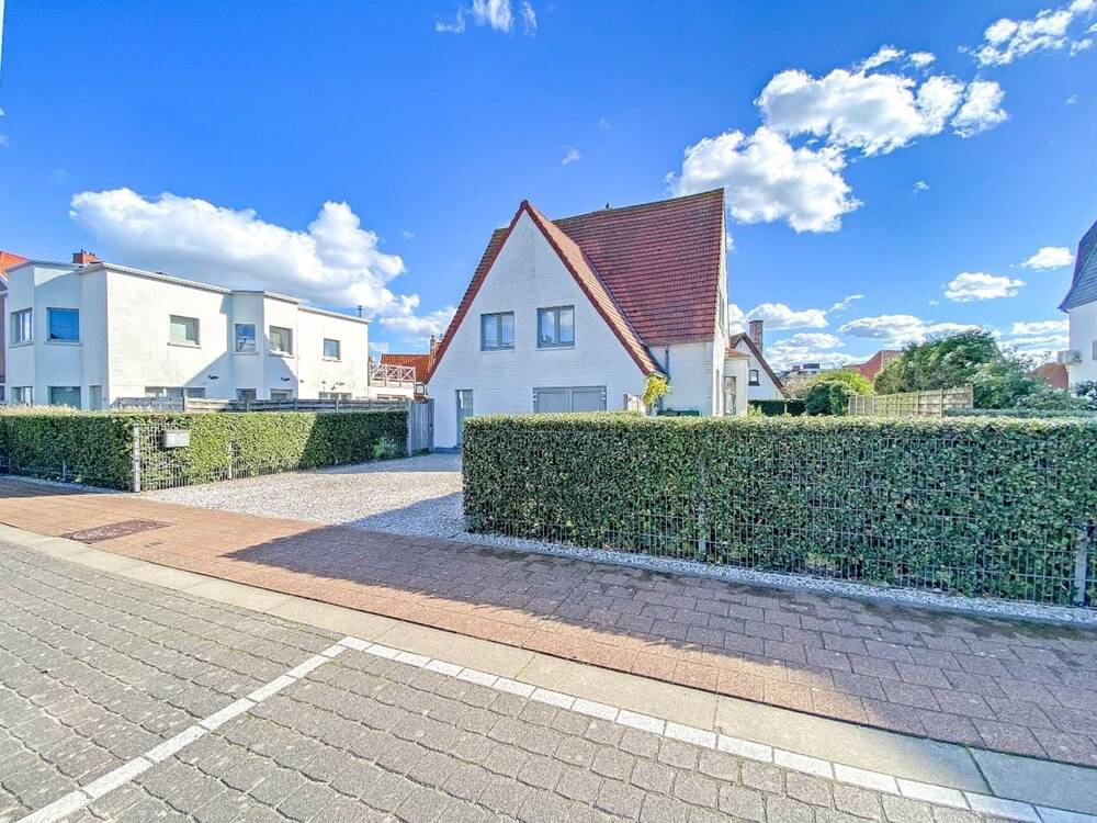 Huis te  koop in Koksijde 8670 729000.00€ 5 slaapkamers 233.00m² - Zoekertje 257493