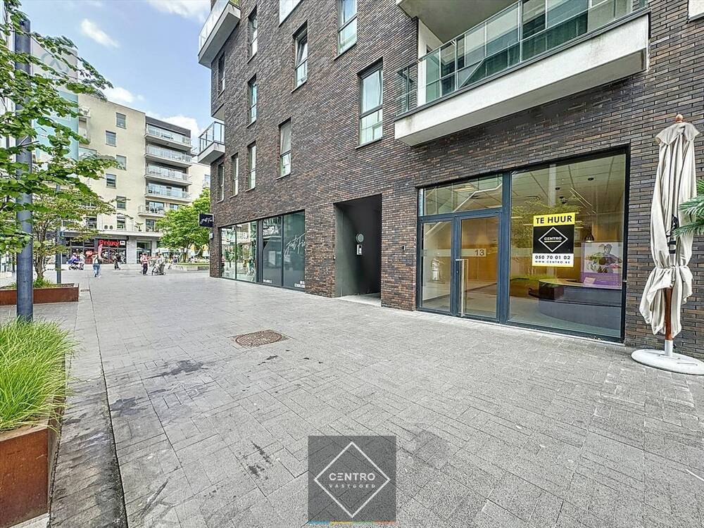 Handelszaak te  huur in Roeselare 8800 700.00€  slaapkamers 76.00m² - Zoekertje 259182