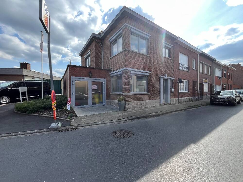 Huis te  koop in Geluwe 8940 245000.00€ 3 slaapkamers 200.00m² - Zoekertje 261141