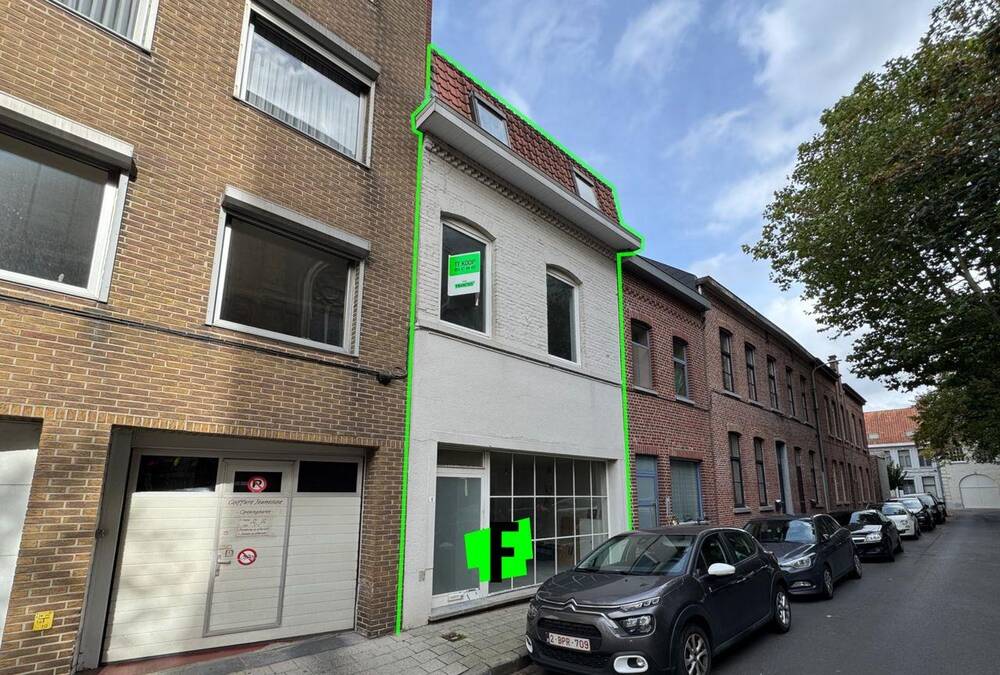 Handelszaak te  koop in Izegem 8870 121000.00€  slaapkamers 0.00m² - Zoekertje 260159