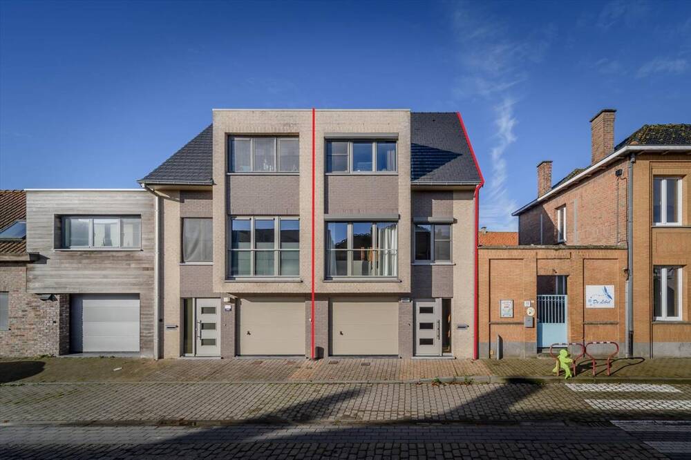 Huis te  koop in Izenberge 8691 325000.00€ 3 slaapkamers 153.00m² - Zoekertje 261983