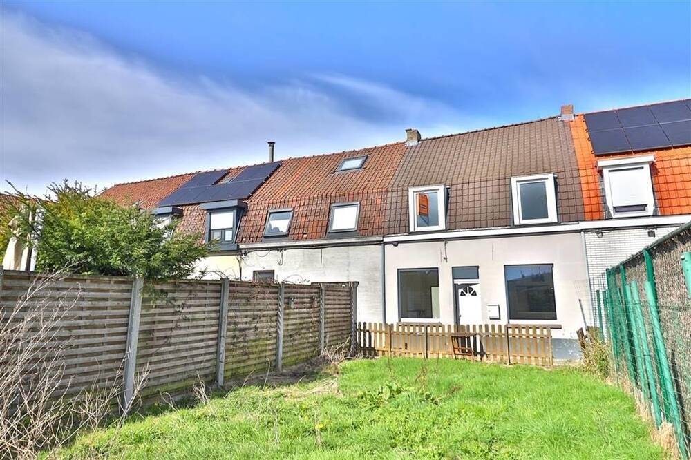 Huis te  koop in Heule 8501 125000.00€ 2 slaapkamers 139.00m² - Zoekertje 263650