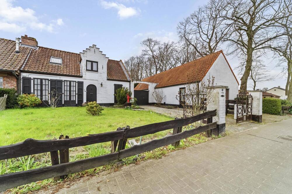 Huis te  koop in Oostkamp 8020 339000.00€ 3 slaapkamers 213.00m² - Zoekertje 264457