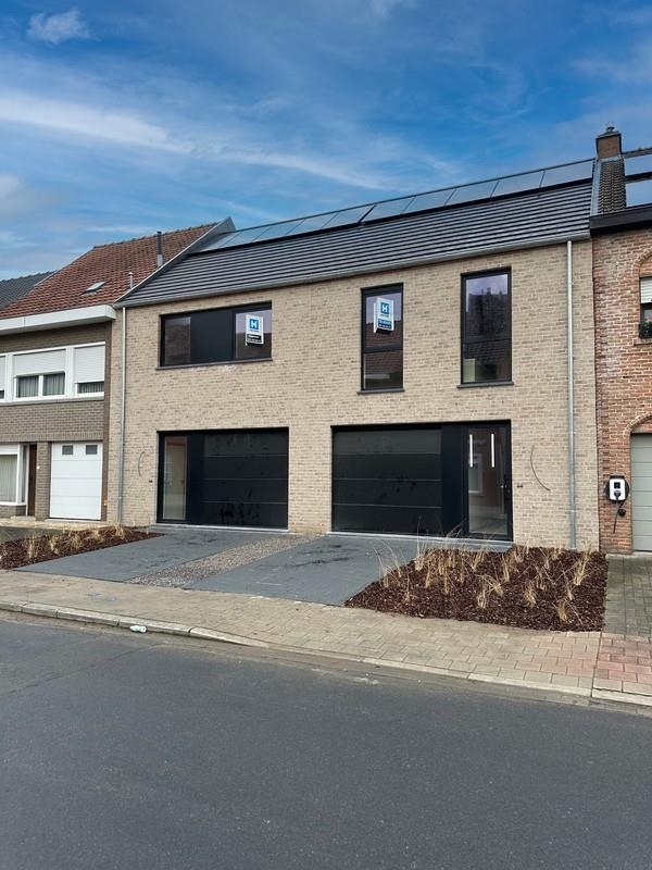 Huis te  koop in Wevelgem 8560 306795.00€ 3 slaapkamers 145.50m² - Zoekertje 263487