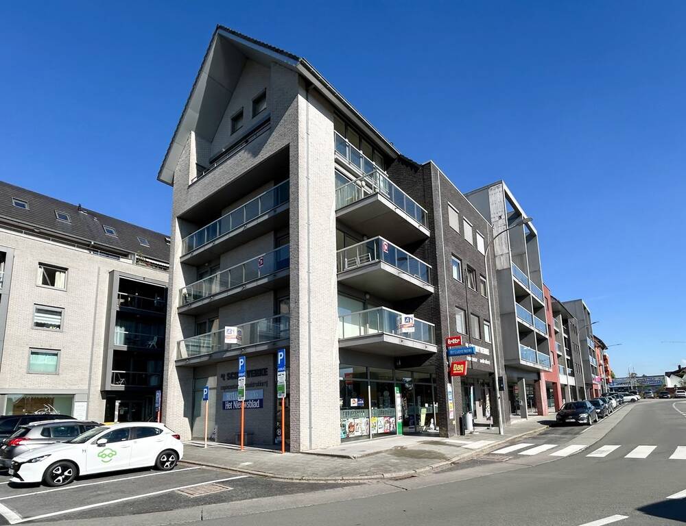 Handelszaak te  huur in Tielt 8700 1600.00€  slaapkamers 186.00m² - Zoekertje 264105