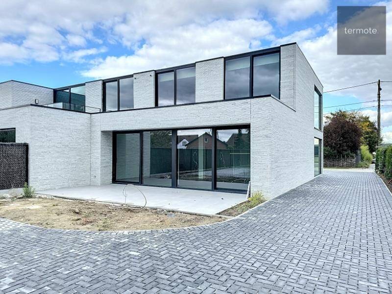 Handelszaak te  huur in Waregem 8790 2900.00€  slaapkamers 200.00m² - Zoekertje 264164