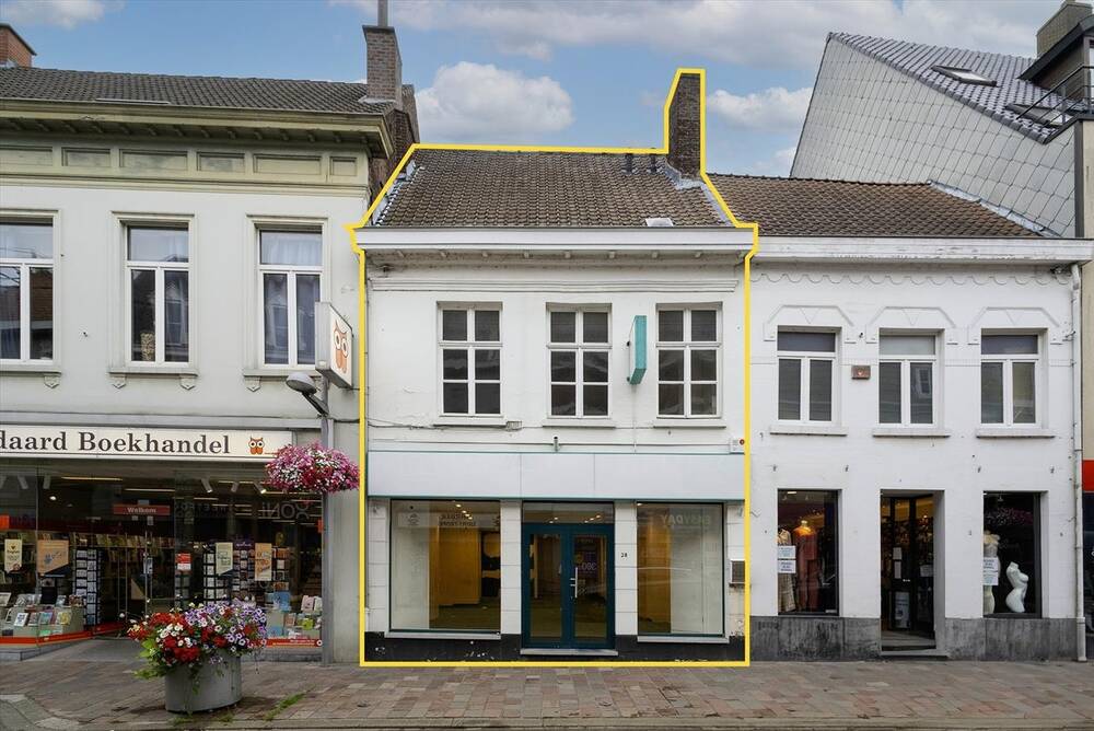 Handelszaak te  koop in Tielt 8700 228000.00€  slaapkamers 283.00m² - Zoekertje 264126