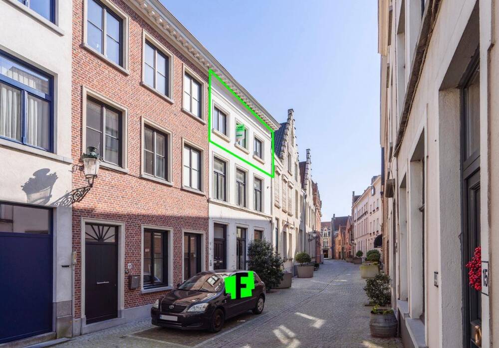 Appartement te  huur in Brugge 8000 850.00€ 1 slaapkamers 94.00m² - Zoekertje 266466