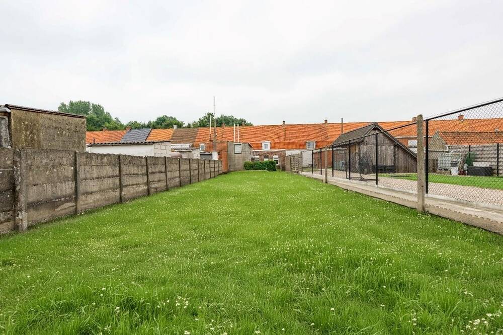 Huis te  koop in Dentergem 8720 178000.00€ 3 slaapkamers 171.00m² - Zoekertje 266448