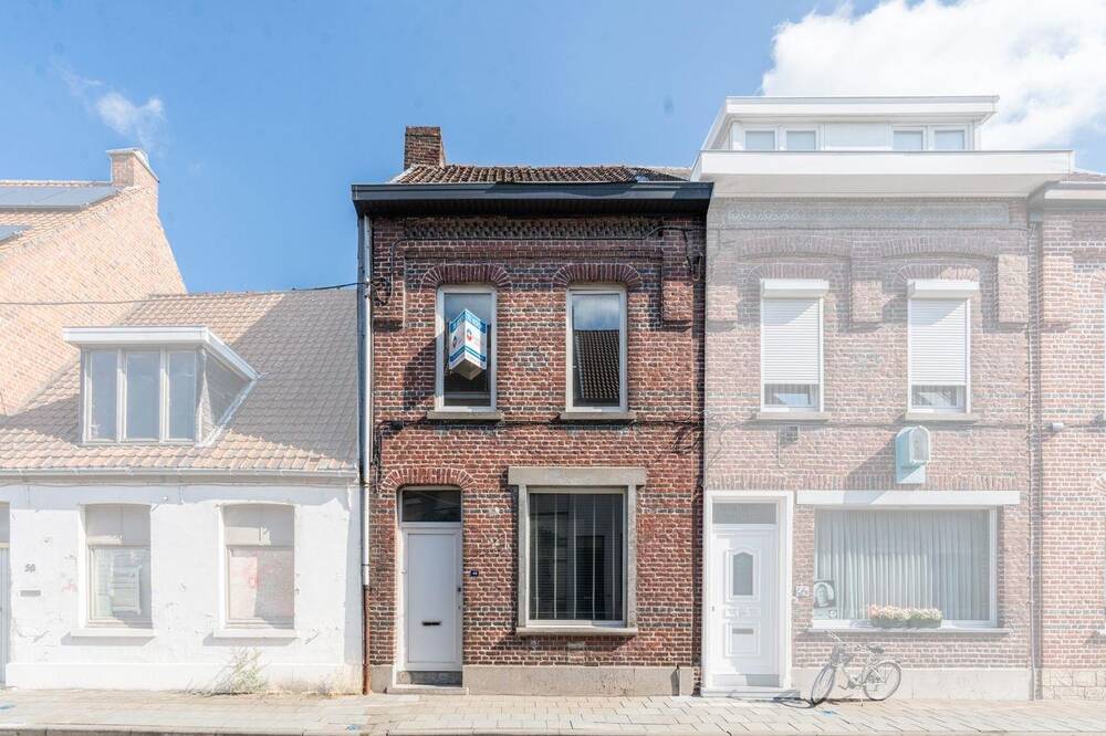 Huis te  koop in Izegem 8870 159000.00€ 4 slaapkamers 145.00m² - Zoekertje 266172