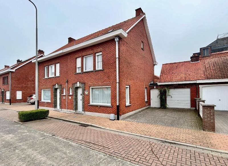 Huis te  koop in Ingelmunster 8770 215000.00€ 3 slaapkamers 163.00m² - Zoekertje 266926