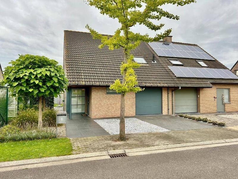 Huis te  koop in Izegem 8870 379000.00€ 3 slaapkamers 184.00m² - Zoekertje 266927