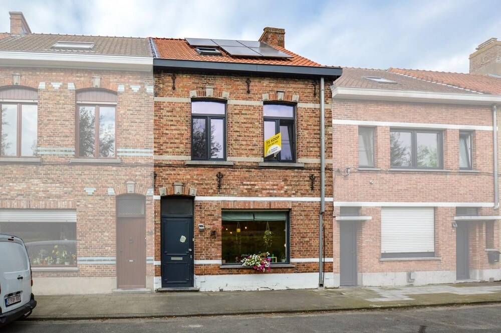 Huis te  koop in Sint-Andries 8200 335000.00€ 3 slaapkamers 110.00m² - Zoekertje 267022