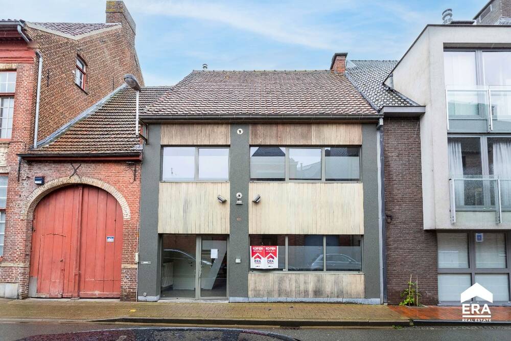 Huis te  koop in Poperinge 8970 200000.00€ 4 slaapkamers 218.00m² - Zoekertje 266295