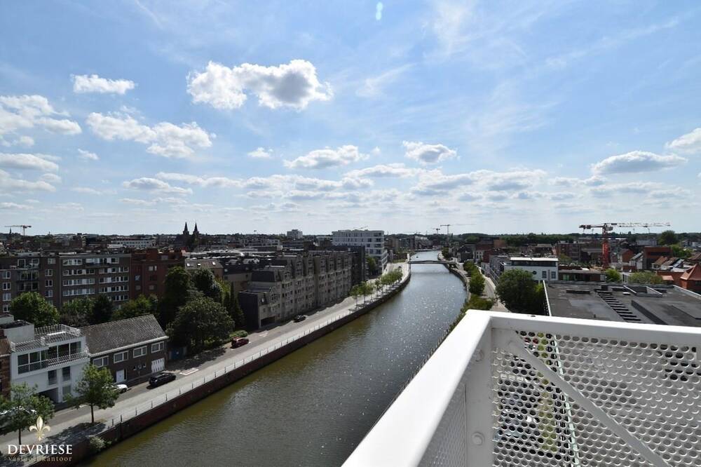 Appartement te  huur in Kortrijk 8500 1250.00€ 2 slaapkamers 102.00m² - Zoekertje 266314