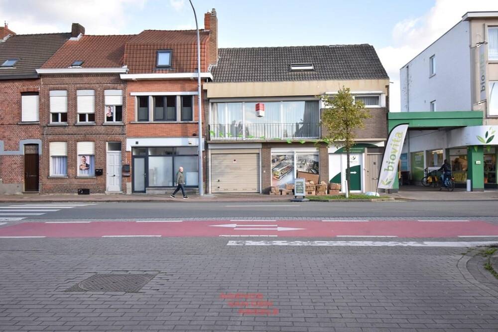 Handelszaak te  koop in Sint-Andries 8200 499000.00€  slaapkamers 160.00m² - Zoekertje 269126