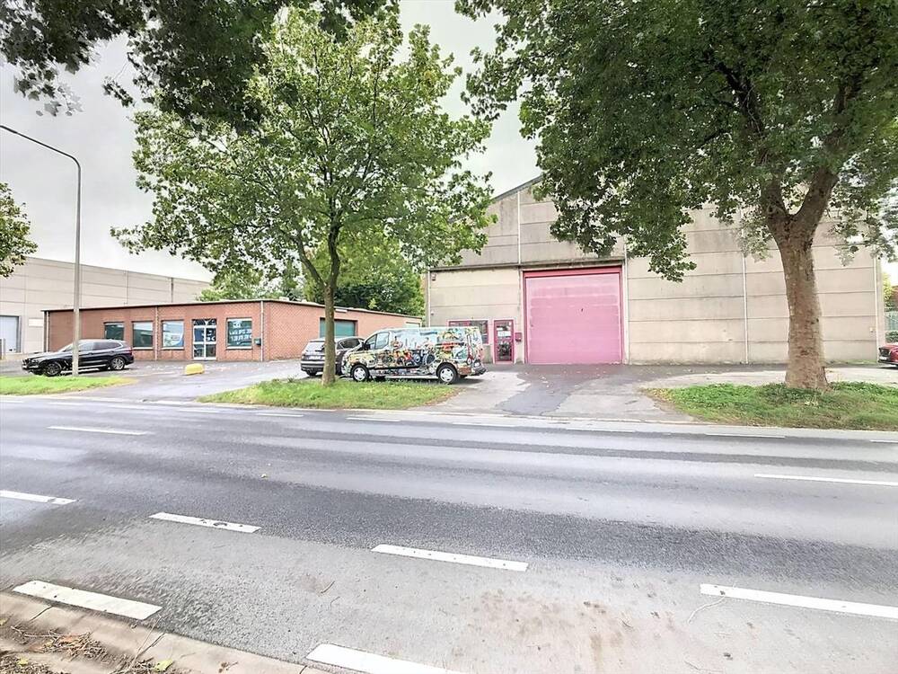 Handelszaak te  koop in Izegem 8870 0.00€  slaapkamers 341.00m² - Zoekertje 268219