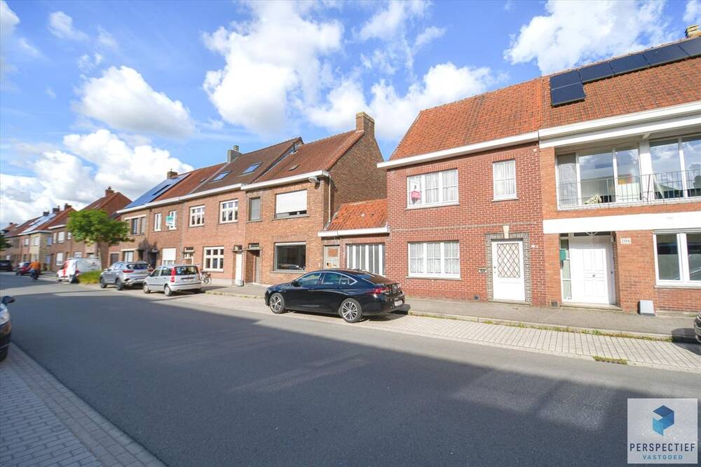 Huis te  koop in Sint-Andries 8200 268000.00€ 3 slaapkamers 171.00m² - Zoekertje 267699