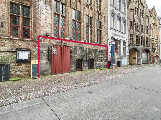 Handelszaak te  huur in Brugge 8000 3045.00€  slaapkamers 0.00m² - Zoekertje 268792