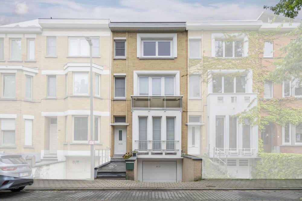 Huis te  huur in Kortrijk 8500 1045.00€ 4 slaapkamers 202.00m² - Zoekertje 270136