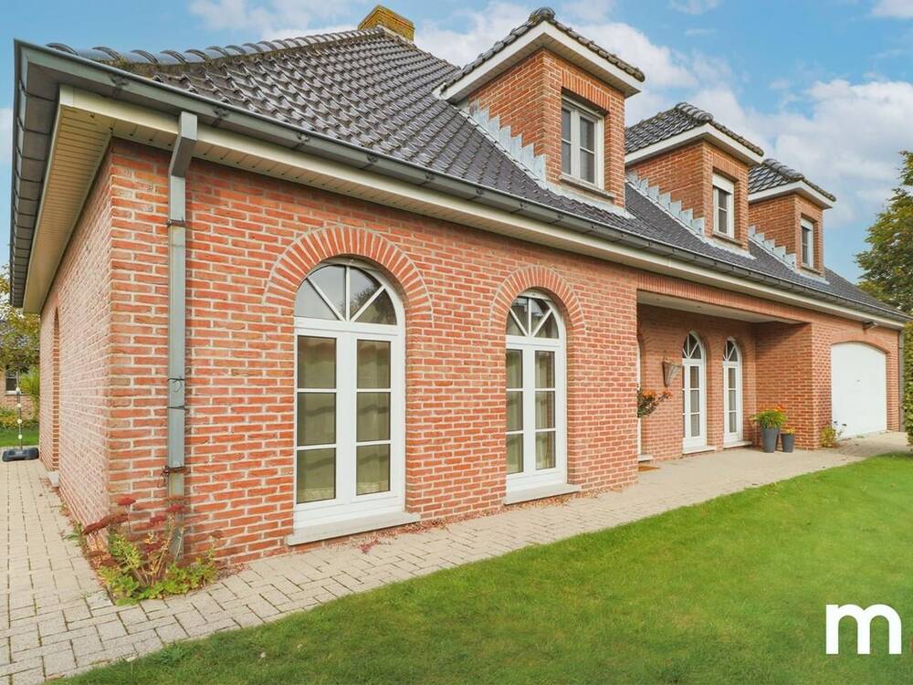 Villa te  koop in Harelbeke 8530 495000.00€ 5 slaapkamers 222.00m² - Zoekertje 272316