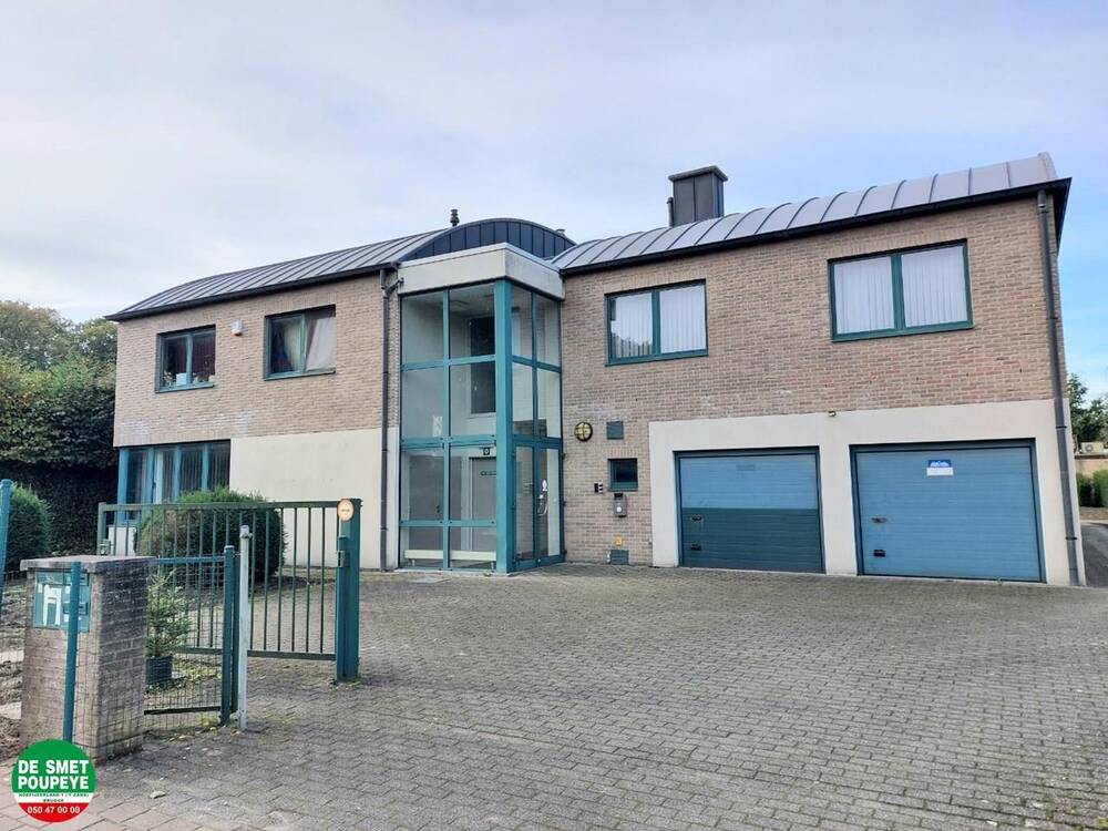 Handelszaak te  huur in Sint-Andries 8200 1450.00€  slaapkamers m² - Zoekertje 272087